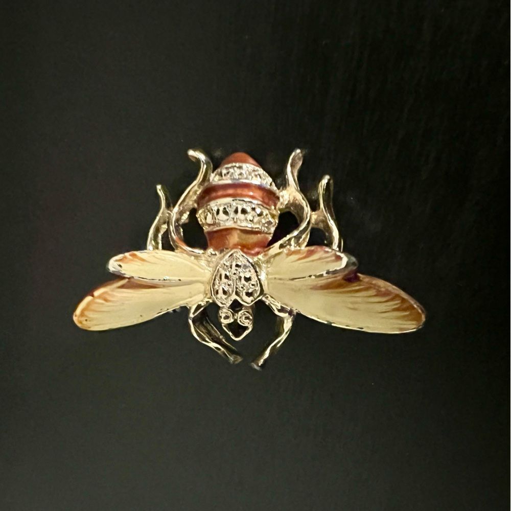 VTG Gold atone Yellow Brown Enamel Fly Bee Pin Brooch - Picture 2 of 3